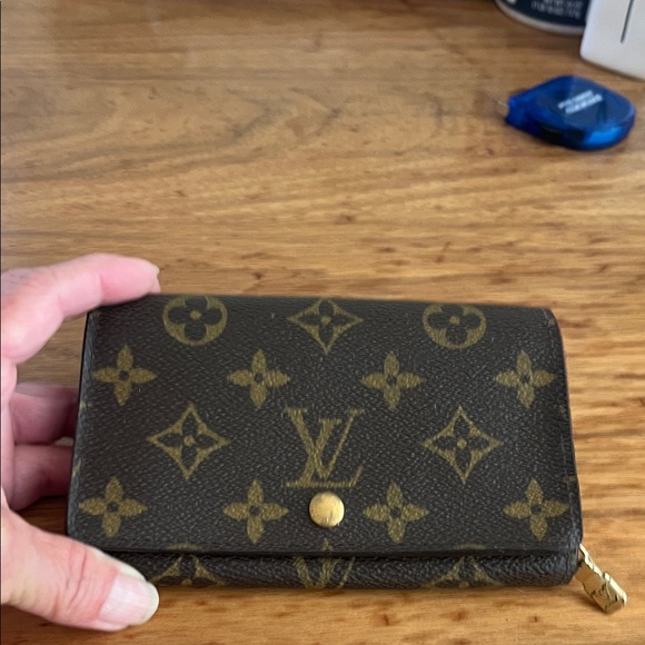 Louis Vuitton Black and Gold Monogram Wallet - Picture 1 of 9